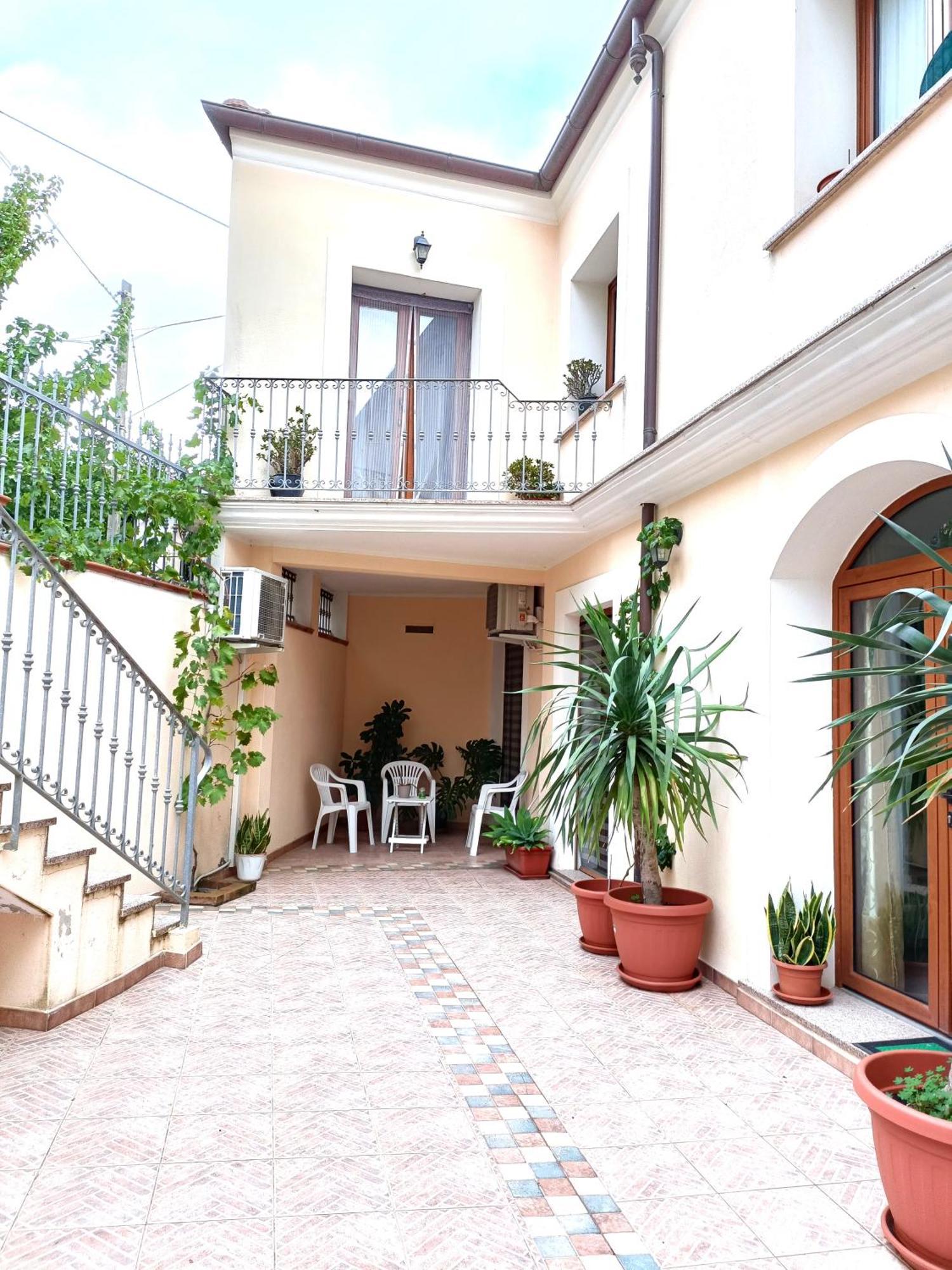 Apartment Giarranas House - With Coutyard